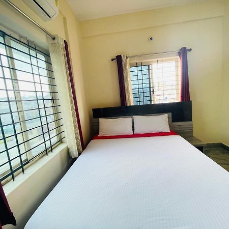Crown Residency Hotel ไมซอร์ ภายนอก รูปภาพ