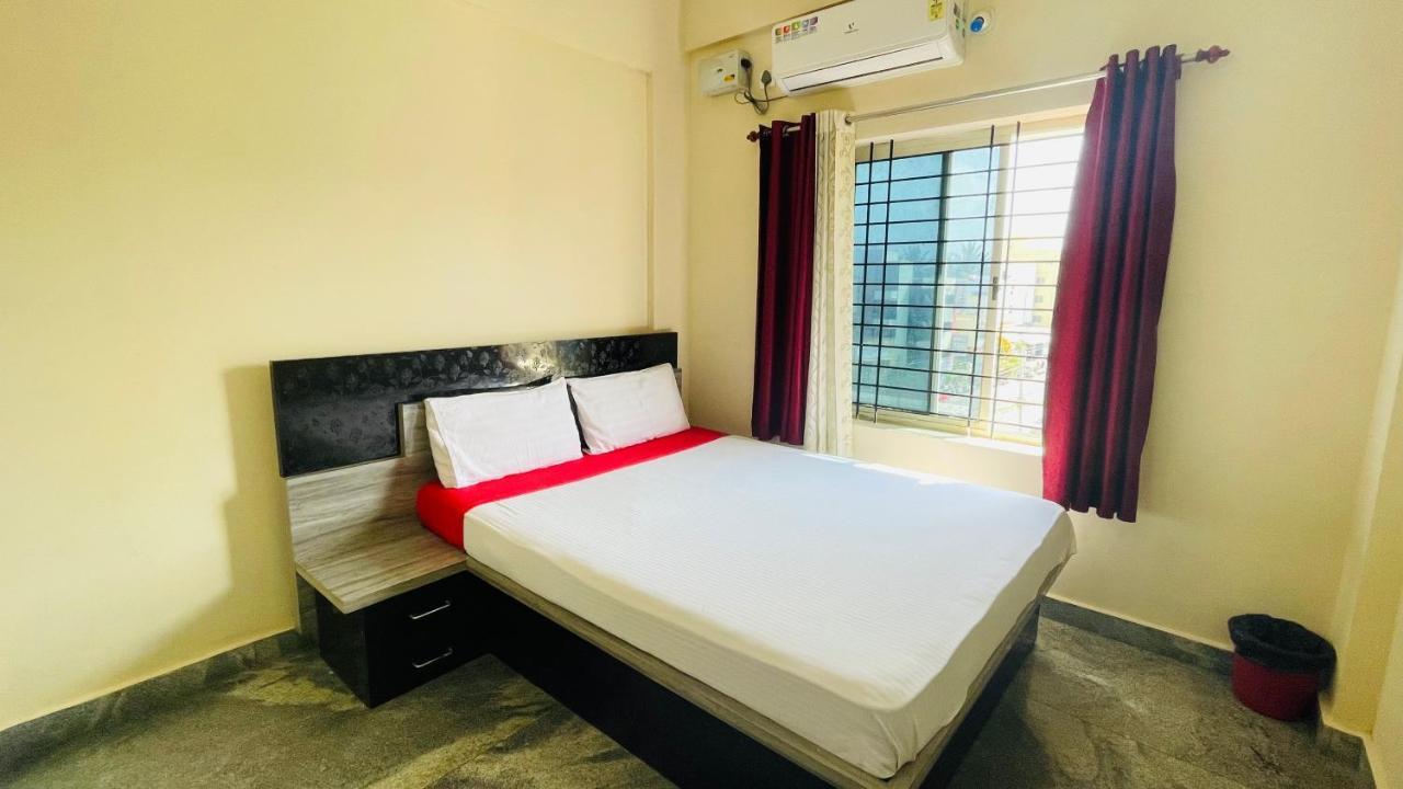 Crown Residency Hotel ไมซอร์ ภายนอก รูปภาพ