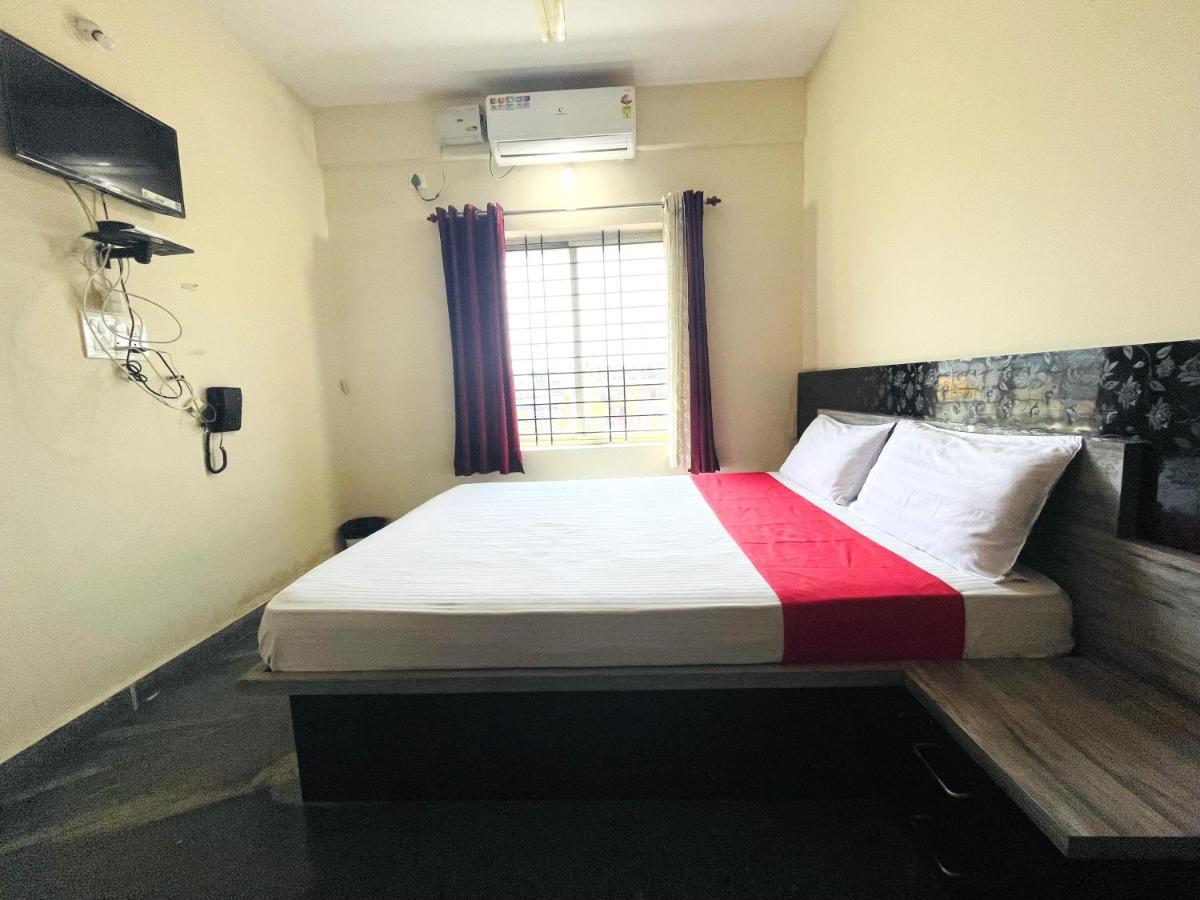 Crown Residency Hotel ไมซอร์ ภายนอก รูปภาพ