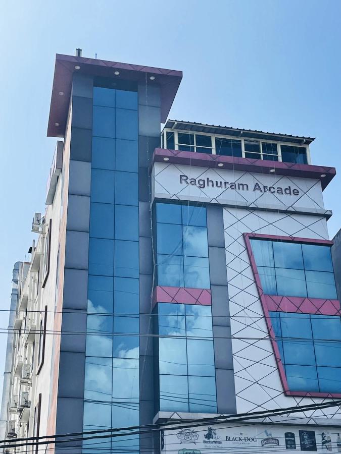 Crown Residency Hotel ไมซอร์ ภายนอก รูปภาพ