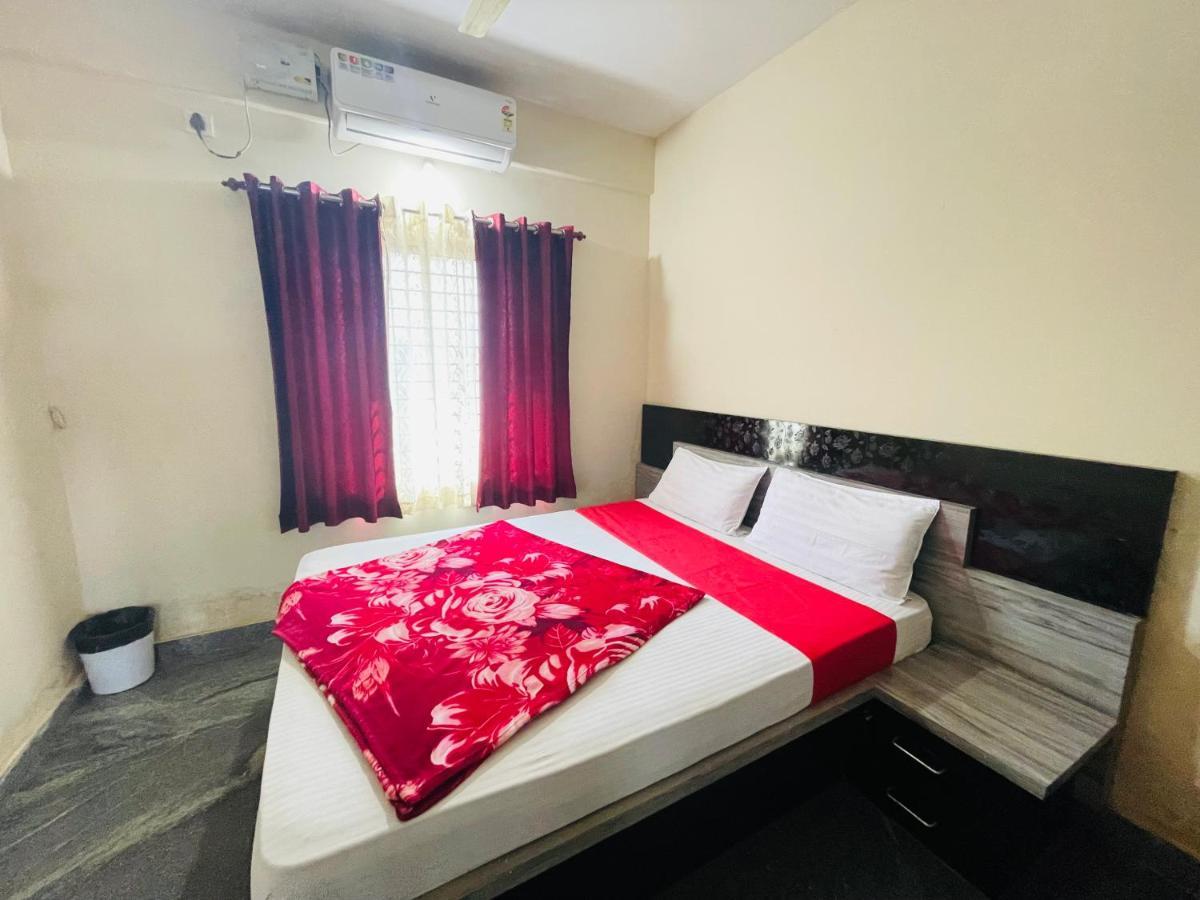 Crown Residency Hotel ไมซอร์ ภายนอก รูปภาพ