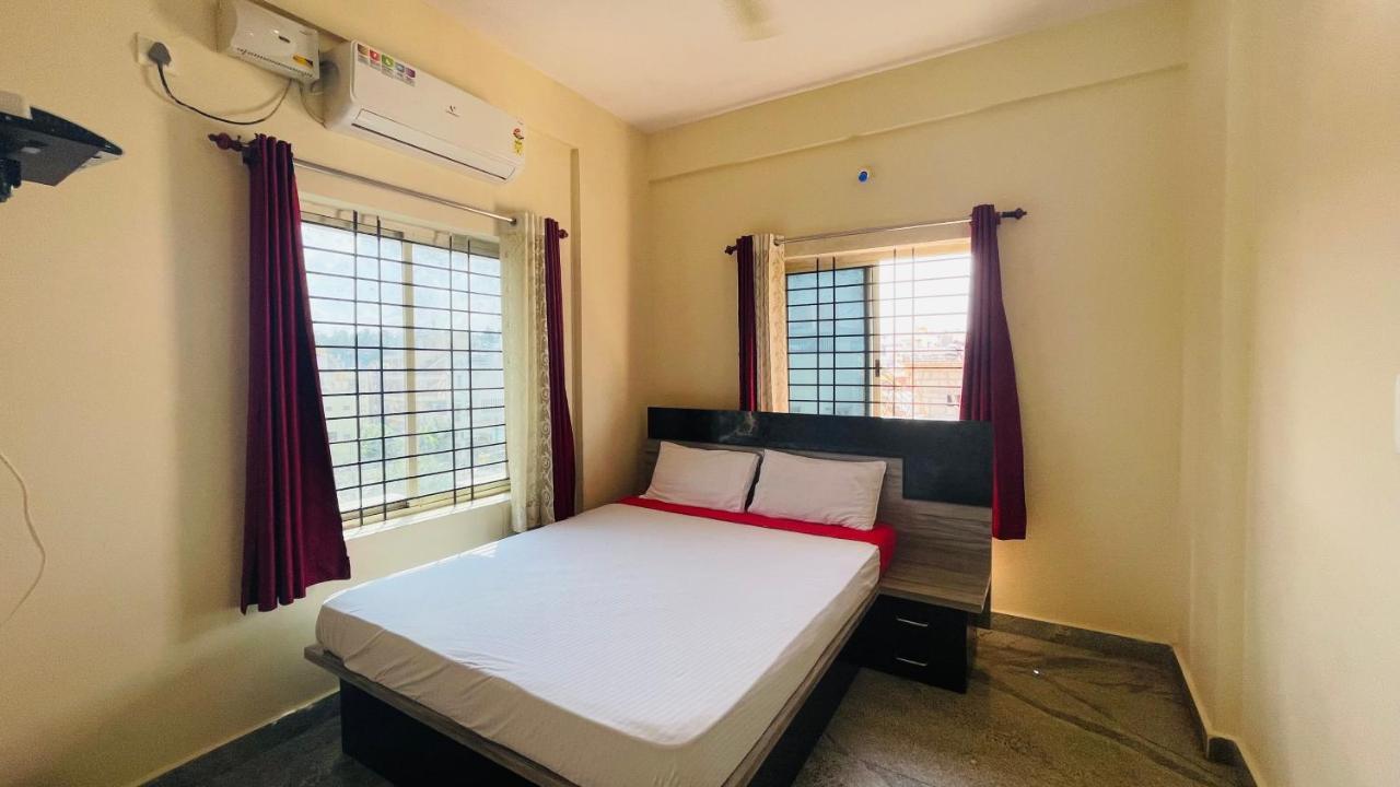 Crown Residency Hotel ไมซอร์ ภายนอก รูปภาพ