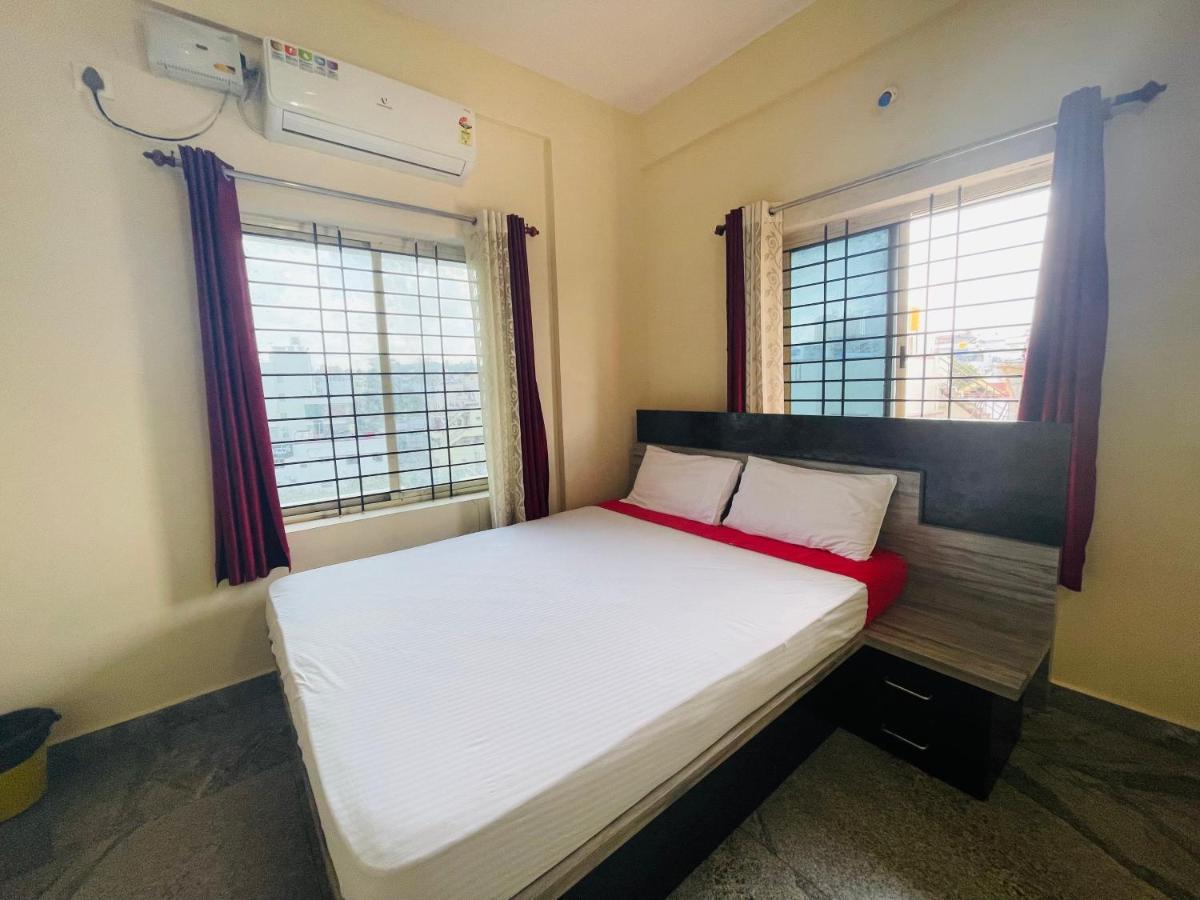 Crown Residency Hotel ไมซอร์ ภายนอก รูปภาพ
