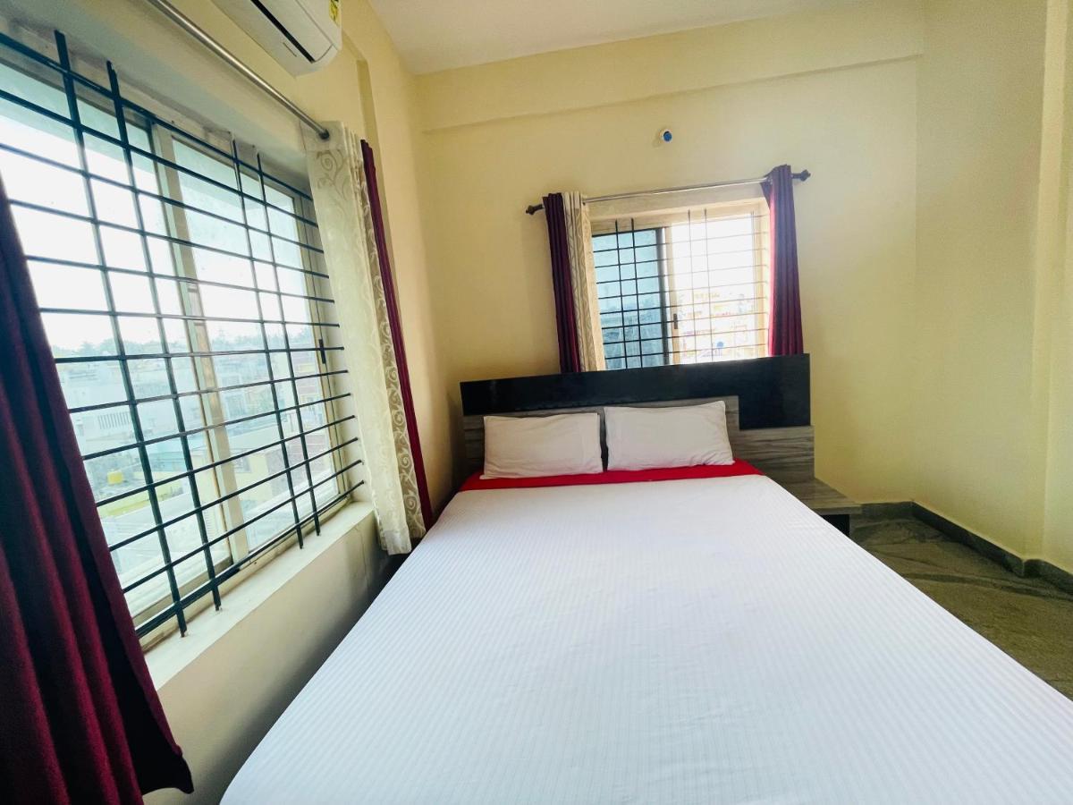 Crown Residency Hotel ไมซอร์ ภายนอก รูปภาพ