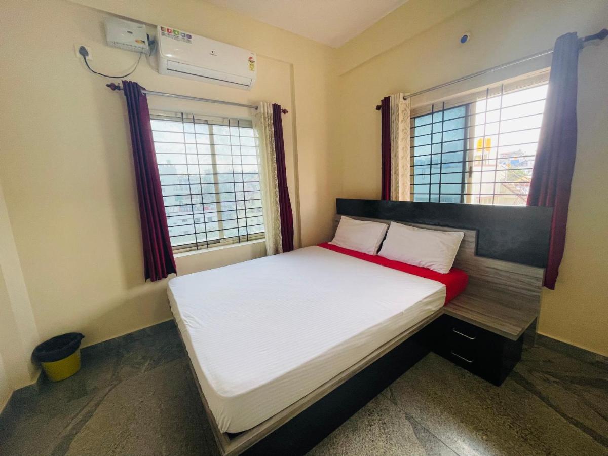 Crown Residency Hotel ไมซอร์ ภายนอก รูปภาพ