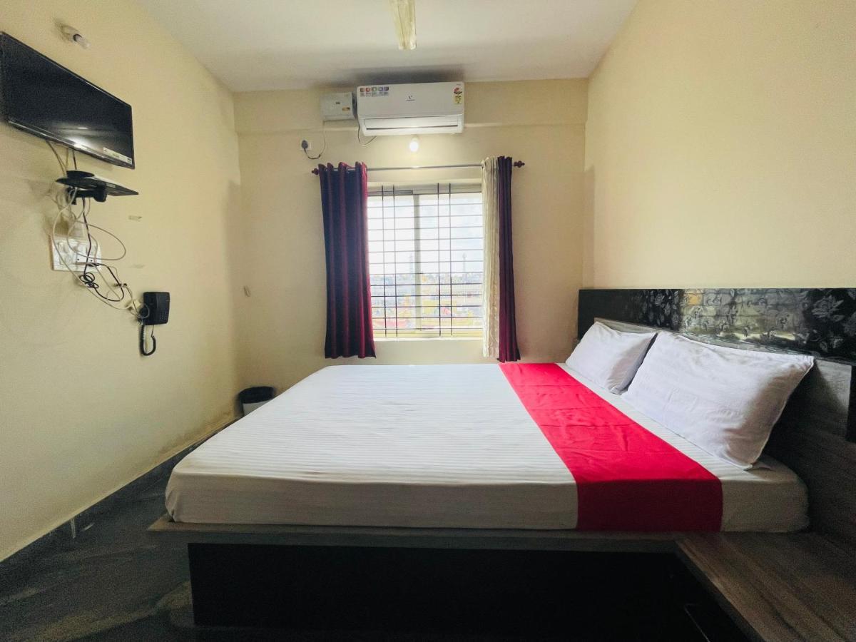 Crown Residency Hotel ไมซอร์ ภายนอก รูปภาพ
